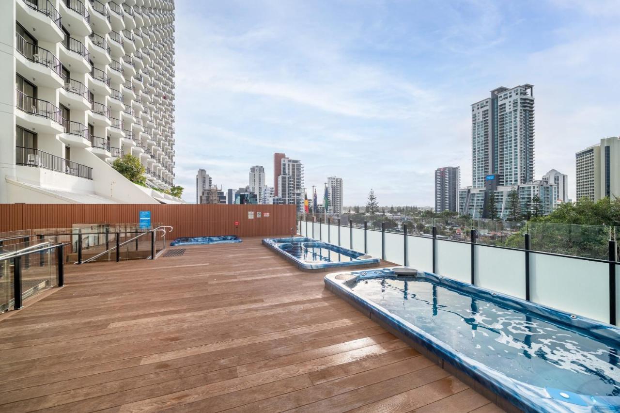 Gorgeous Private Suite With Balcony Гоулд Коуст Екстериор снимка
